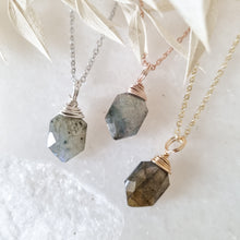 Load image into Gallery viewer, Labradorite mini Necklace ; 40cm - 45cm - Hex + Stones