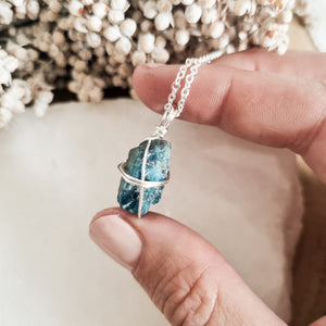 Apatite; gold 45cm - 50cm