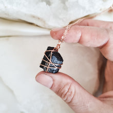 Load image into Gallery viewer, Black Turmaline Necklace;  rose Gold 45cm - 50cm
