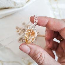 Load image into Gallery viewer, Citrine Necklace  White gold 50cm - 55cm
