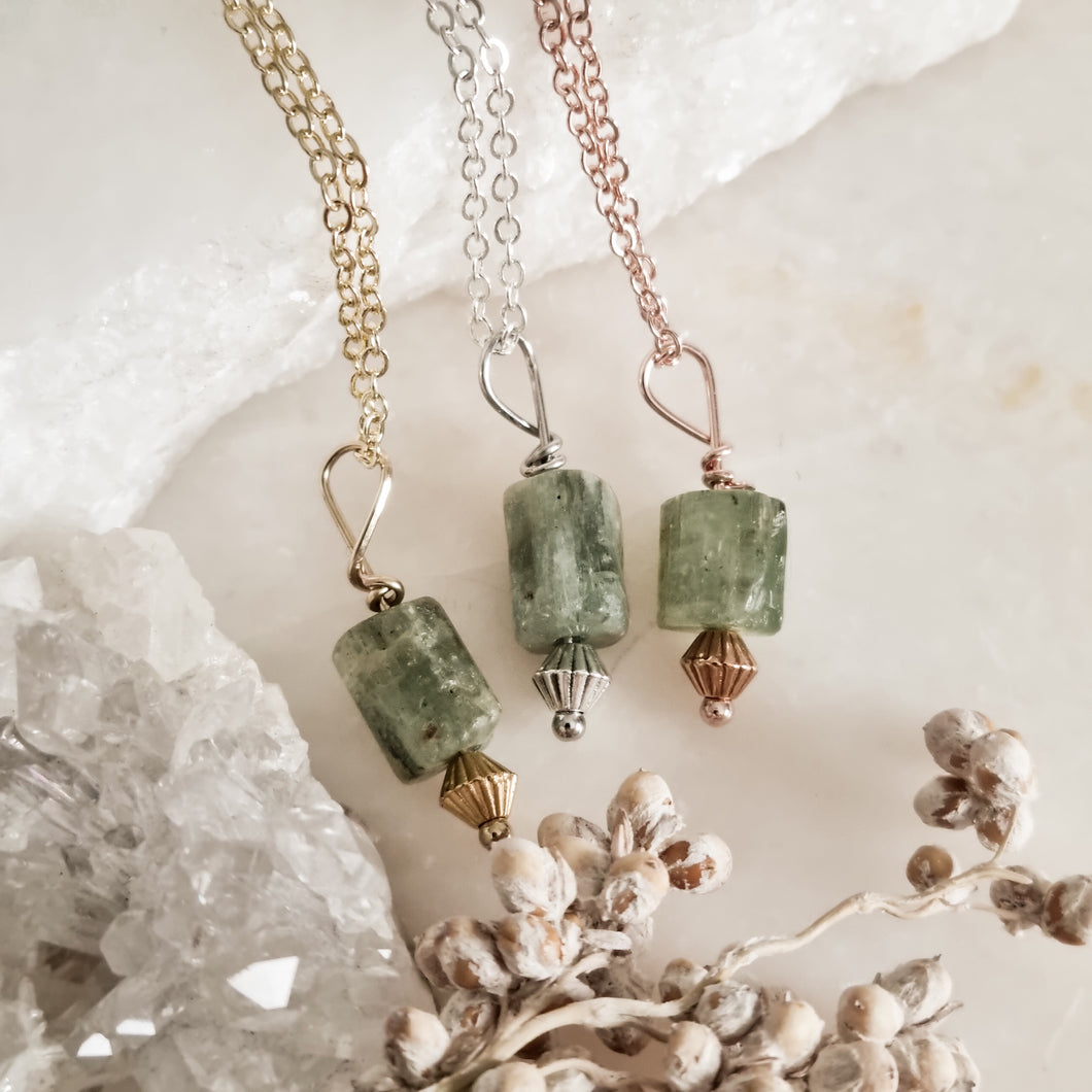 Green Kyanite / Disthen Necklaces